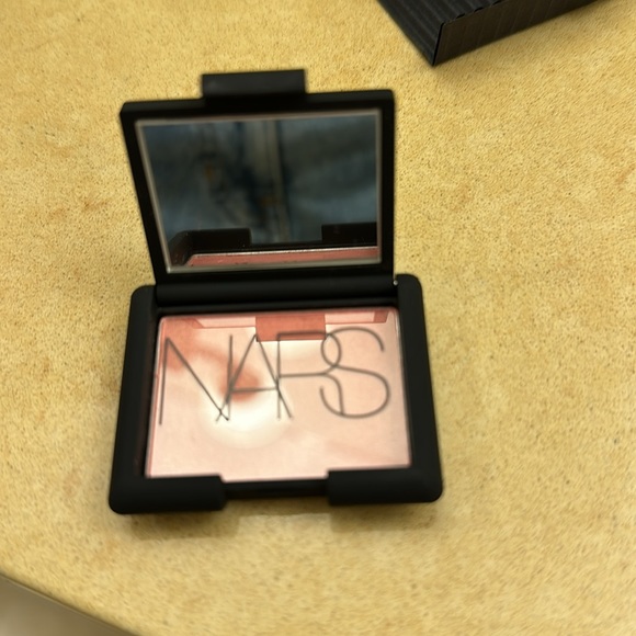 NARS travel size orgasm blush - Picture 3 of 4
